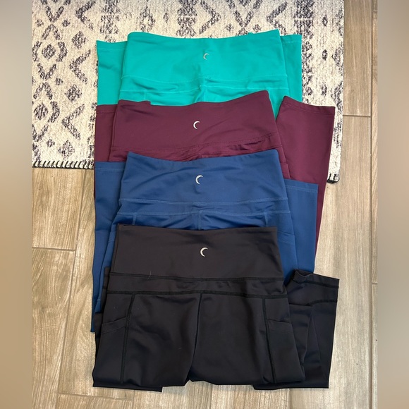 ZYIA Light n Tight leggings Capri cropped 20” purple eggplant - Picture 4 of 4